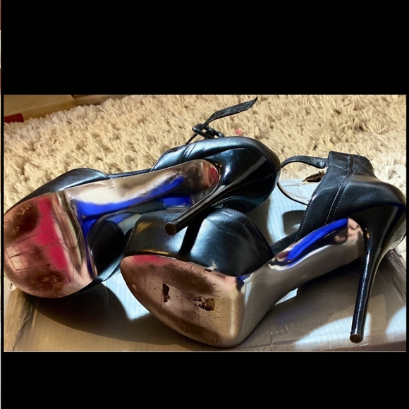 Bebe heels - Picture 2 of 7